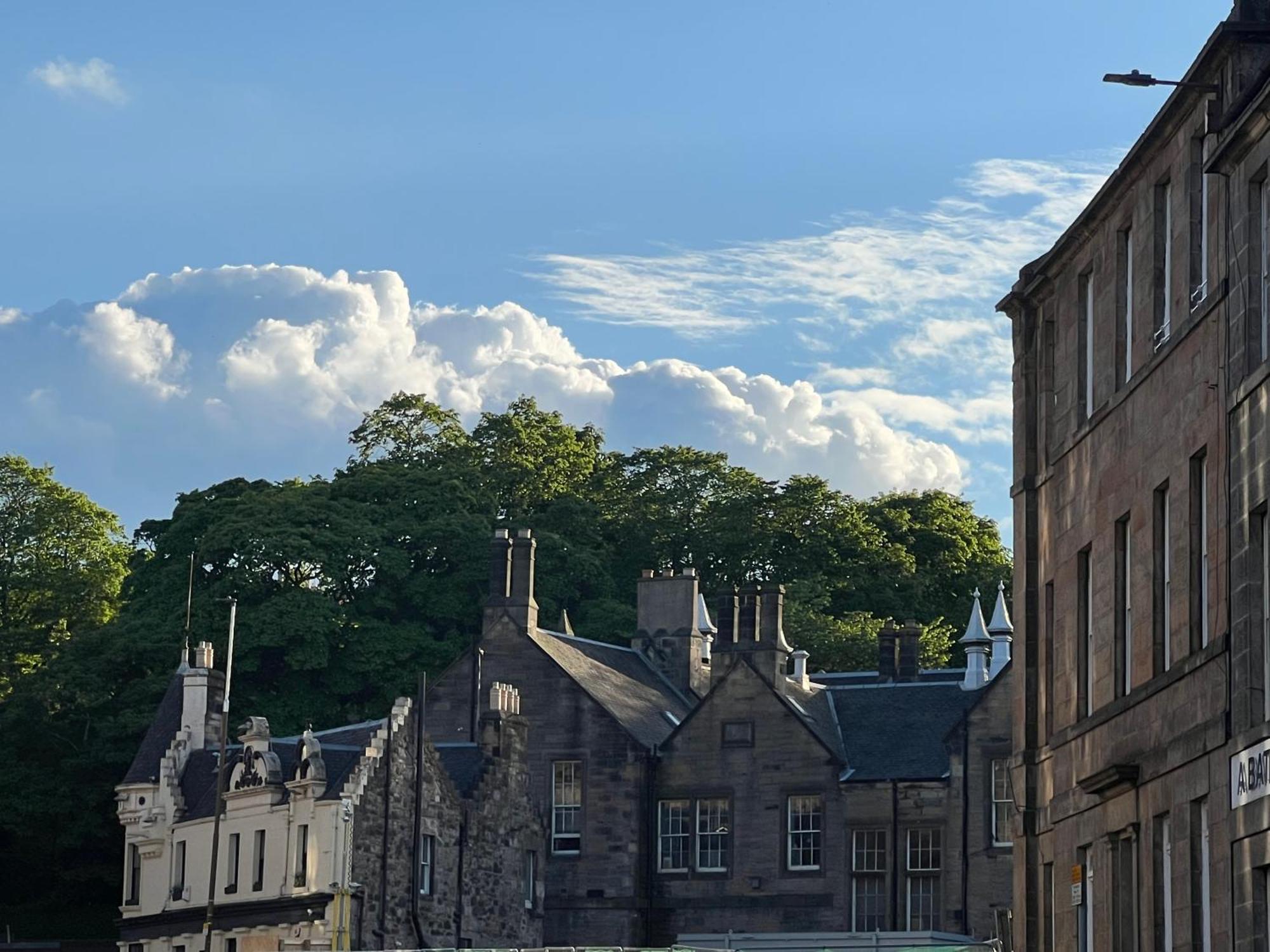 Central Apartment With Parking, Original Art And Antiques Edimburgo Esterno foto