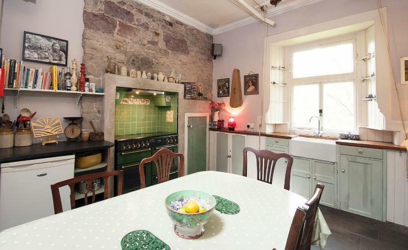Central Apartment With Parking, Original Art And Antiques Edimburgo Esterno foto
